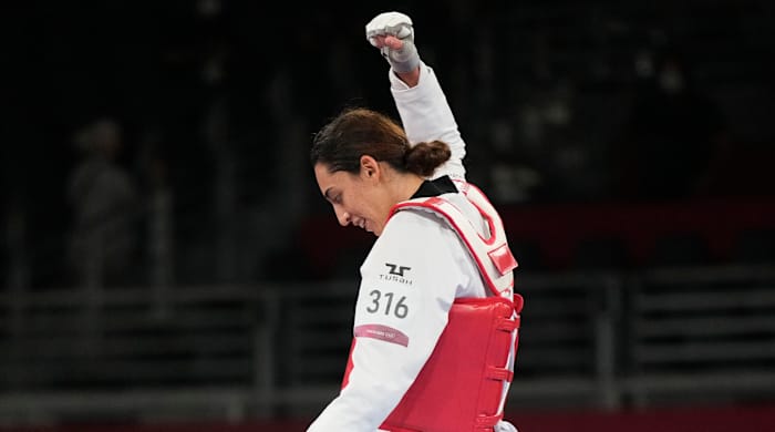 Kimia-Alizadeh-horiz